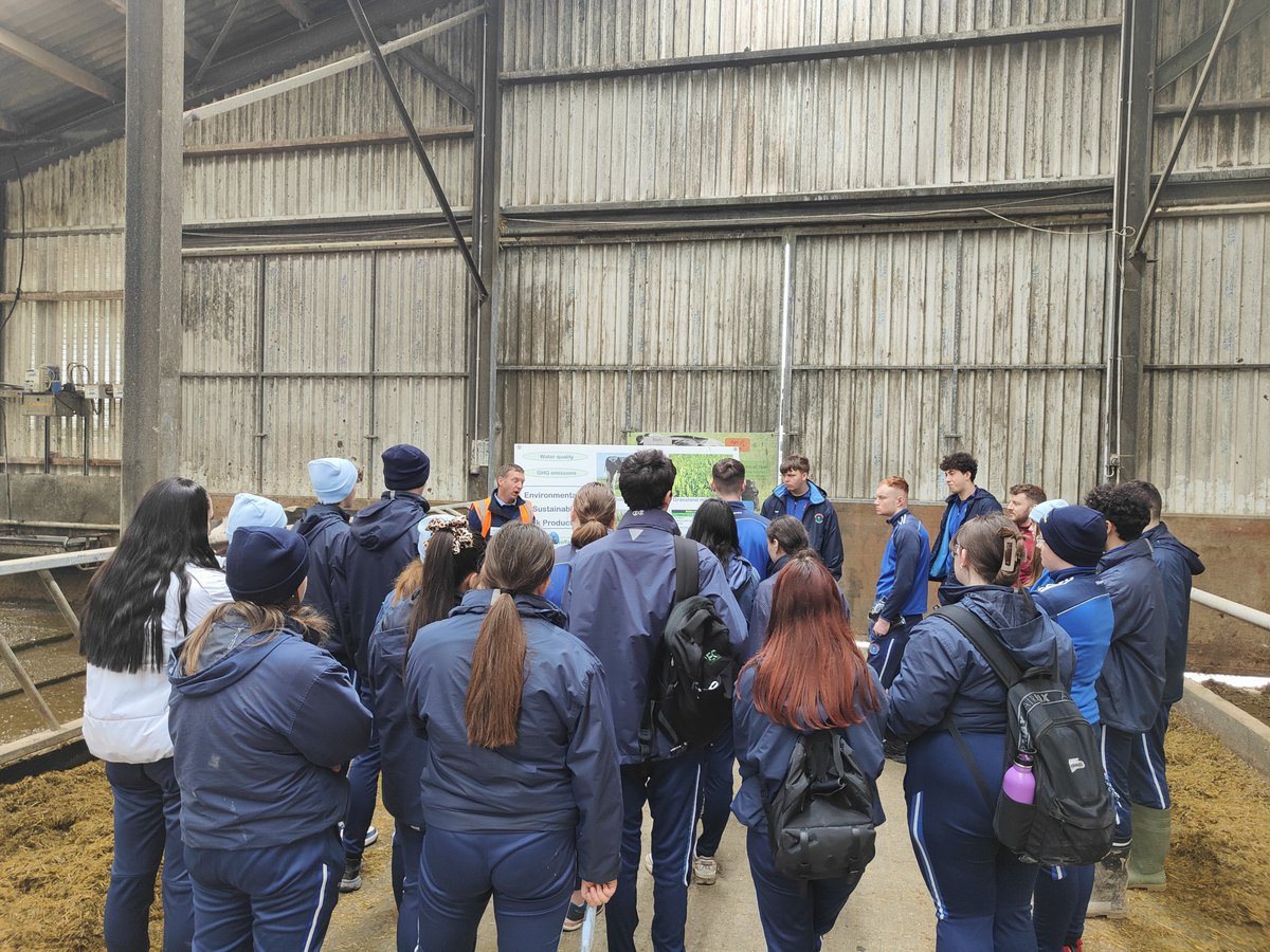 Fifth and Sixth Year @Pres_Carlow students attended @AgriAware Farm Walk and Talk today @KildaltonCol accompanied by Mr. Fennell and Ms. Bradley. @AgScience @CeistTrust #PloughOn #FutureFarmers