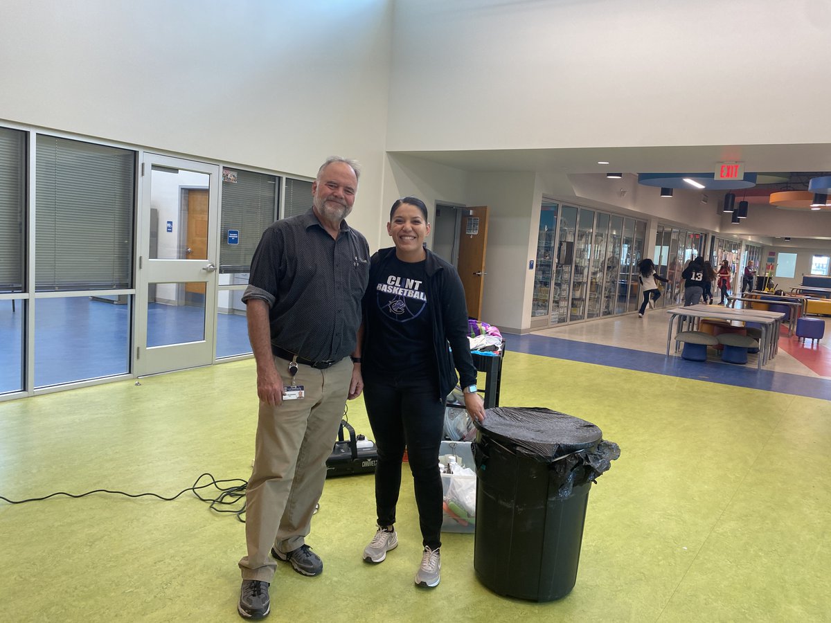 MAlvarado_HMS's tweet photo. Huge thanks to @Swanny_Bill9 and team for the incredible science experiments and support during STEAM night! You all are truly phenomenal! Thank you for going above and beyond! #Gratitude #ACEProgram https://t.co/ulUoG5Im9T