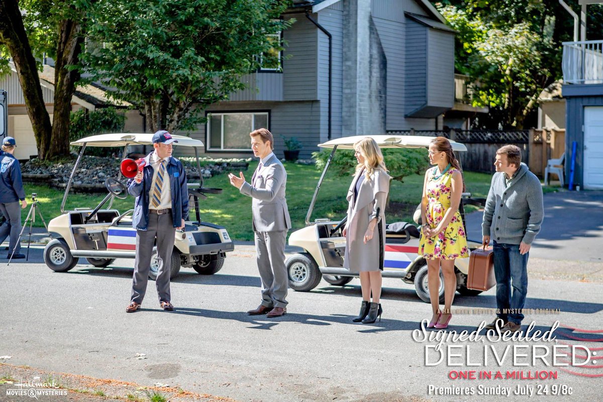 #POstables #PostaWordsPics VEHICLE Until OIAM, I was totally unaware that USPS had a fleet of golf carts. It’s unclear what other uses they would have need for them, but they came in handy when going on a stakeout to the home of the criminal Dudley Curley. Lester’s in charge!🤣🤣