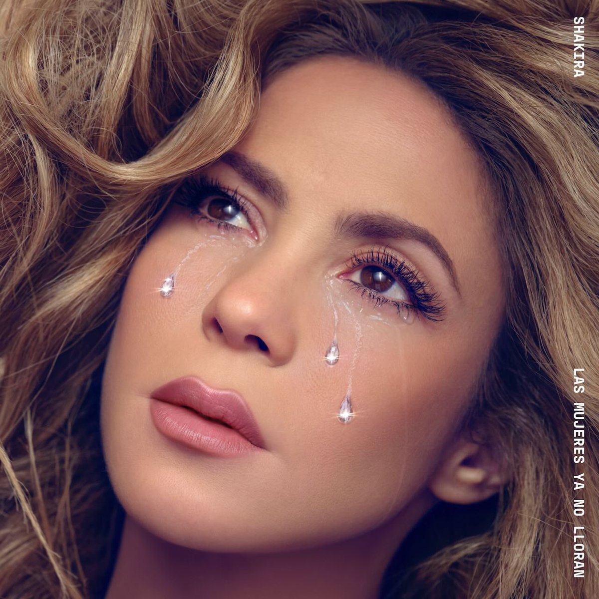 BuzzingPop's tweet photo. ‘Las Mujeres Ya No Lloran’ by Shakira debuts at #5 on US iTunes Albums chart. https://t.co/1j8ftEjE73