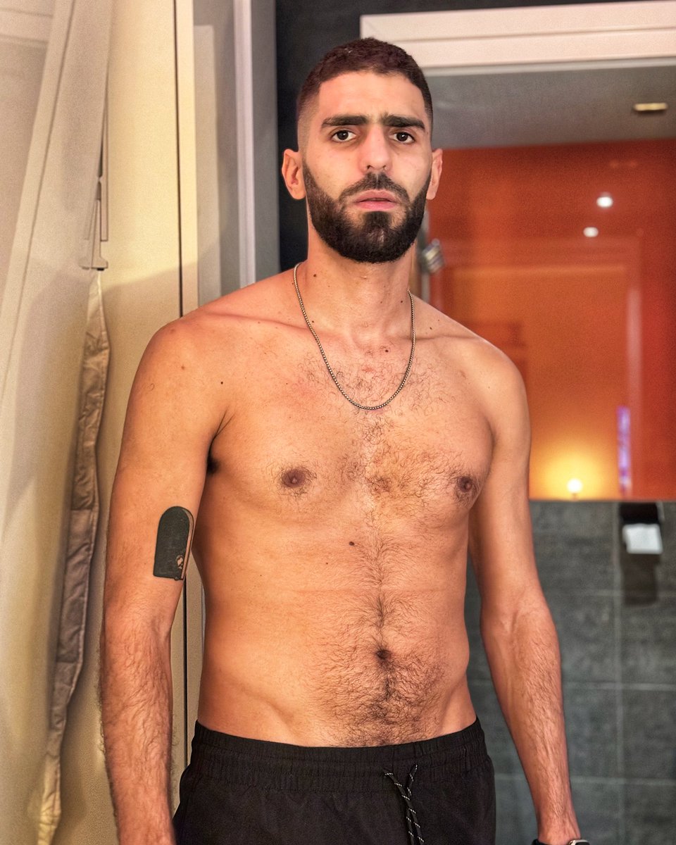 KarimYoavXXX's tweet photo. Real men don’t wear deodorant 🐺 https://t.co/KaHtUemyzi