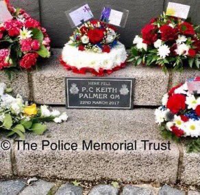 Today we remember PC Palmer GM who was murdered on this day in 2017. We were honoured to placed our memorials to his service & sacrifice in @UKParliament & in Parliament Sq. #HonouringThoseWhoServe #PoliceMemorials #PoliceFamily @metpoliceuk @MPFed @LordSpeaker @CommonsSpeaker