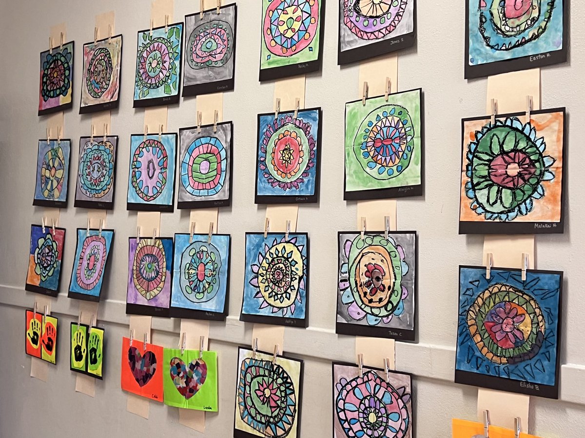 StedmanRams's tweet photo. Thank you for our very first art show success! Congratulations to our art teacher Mrs. Gardner for an amazing show! More pictures to come on our Facebook page.
#CumberlandStrong #StedmanElementaryNC #FirstArtShow #SharetheGood @CumberlandCoSch @CCSSuptConnelly @CCSArtsEd https://t.co/3xqT7G3LHc