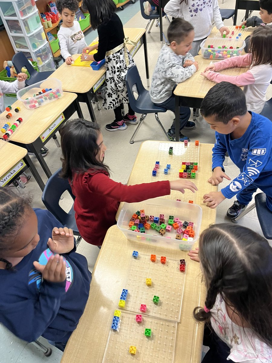 fggators1N's tweet photo. Exploring Symmetry @MsAwender @Glade_Gators https://t.co/ZFe4MEQ0YP