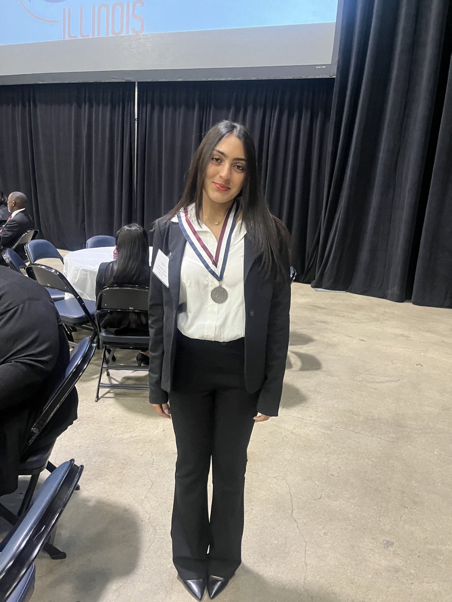 Angela Mell tweet media