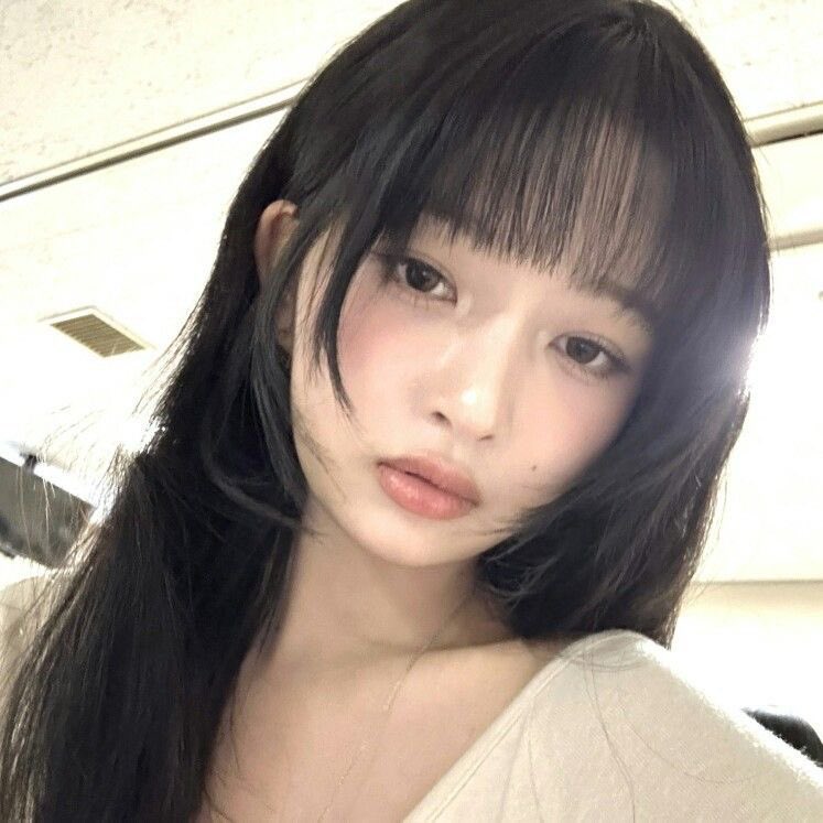 rei pics tweet media
