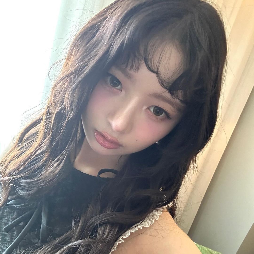 rei pics tweet media