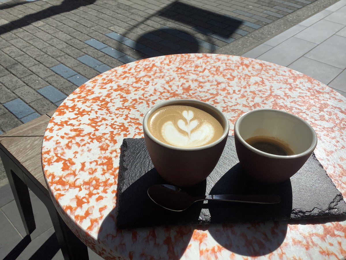 おはようございます☀Single O HamachoのMasaです🔥
両国でお馴染みのCOFFE FLIGHT が浜町店でもスタートしました☺️是非、エスプレッソ単体での味わいと、ミルクと混ざり合った時の味わいの変化を体験してみてください😊
#Singleo #Singleojapan #Singleohamacho