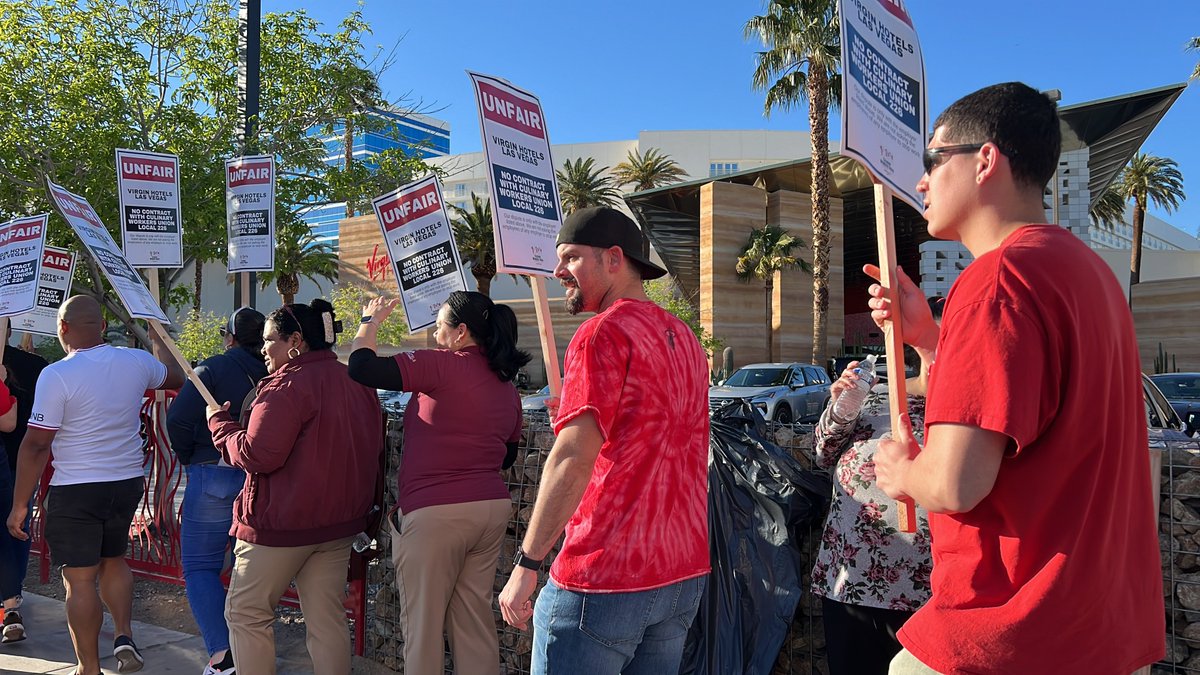 🪧 Hundreds of Culinary Union members picket <a href="/VirginHotelsLV/">Virgin Hotels Las Vegas</a> as workers fight so that #OneJobShouldBeEnough. 

Culinary Union is in active negotiations *right now* with the property for a new 5-year union contract. #ContractNOW