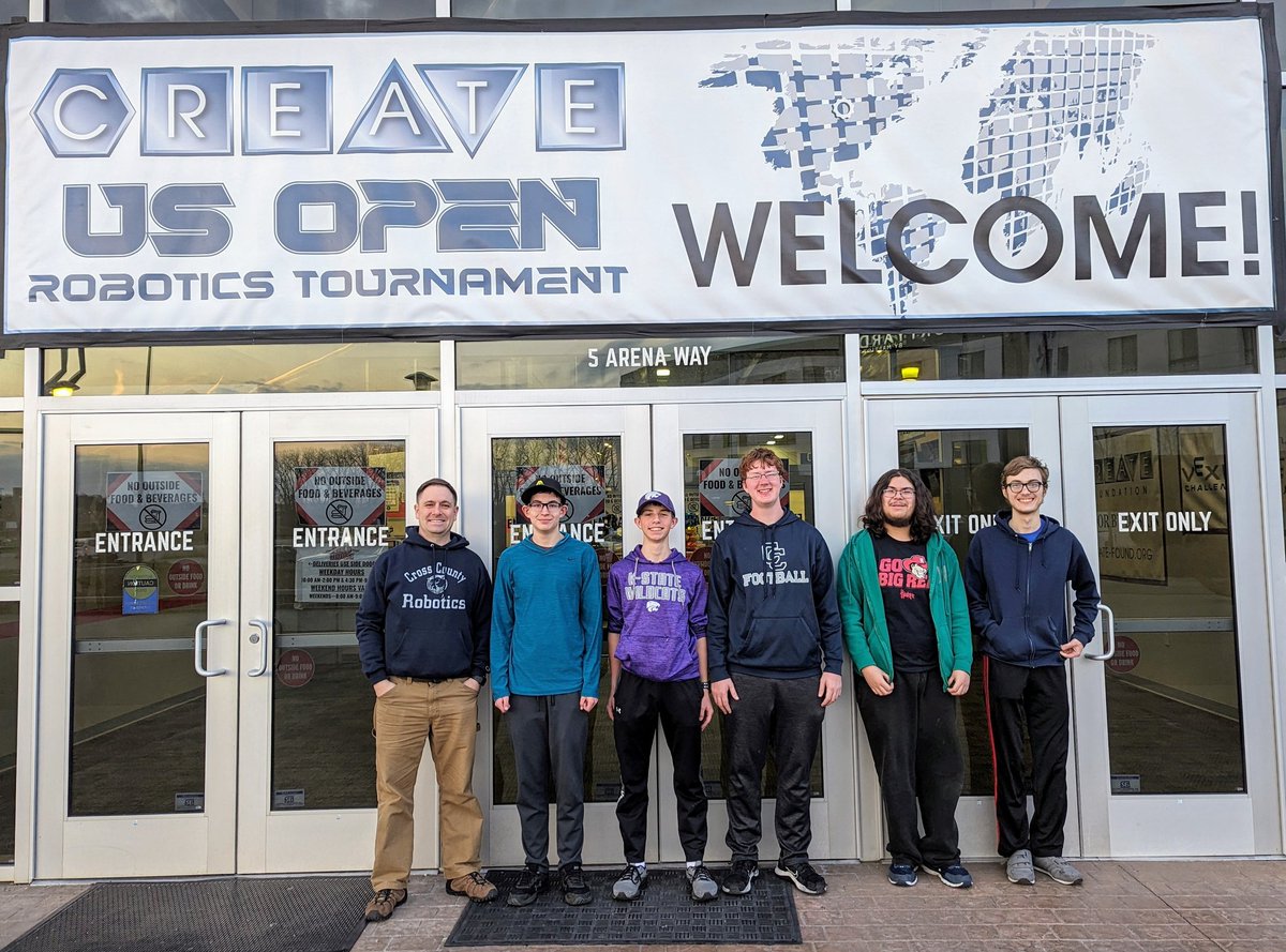 ben_bhackett's tweet photo. @CrossCounty1 Open teams O5155K and O5155T at the US Open in Council Bluffs. Ready to go!!! https://t.co/xdN2oRnUqE