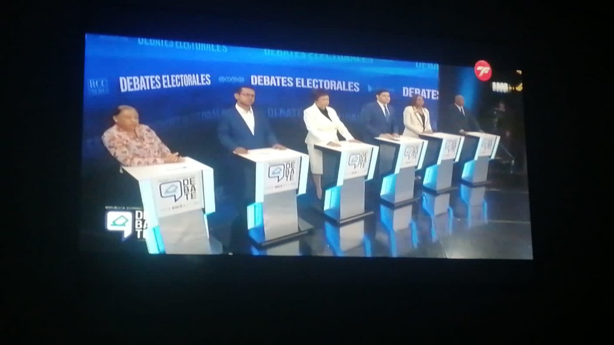 ISAJUANA's tweet photo. Salud mental: En el segundo eje tematico tratamos el tema de la salud mental.

La depresión será en 2030 la principal causa de DISCAPACIDAD en el mundo en 2030, según OMS.

#DebateRD
#JhonatanLirianoDiputado #PorelBienComun @SoyfrenteAmplio https://t.co/f90zecBDjB