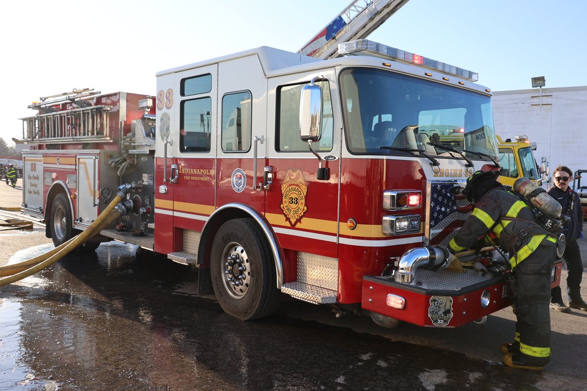 IFD_NEWS's tweet photo. The fire at 3649 Lafayette Rd was marked under control in 48 minutes with no injuries. The cause is under investigation. #IFD #PTFD #SFD https://t.co/PI80jbfu6D