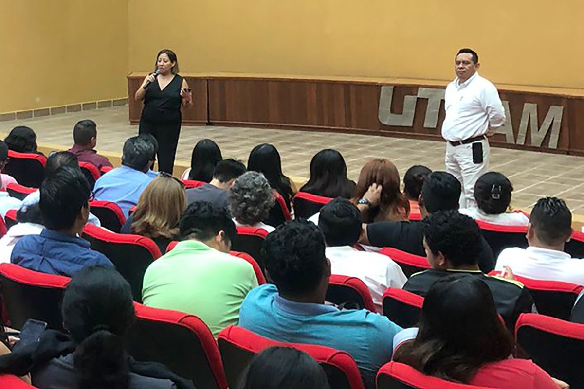 INE_Campeche's tweet photo. Como parte del programa de Promoción de la Participación Ciudadana, que promueve el INE Campeche, con el apoyo del Vice Fiscal de la #FGECAM, Jorge Antonio Uitz Ku impartió la conferencia “Detección y Prevención de Delitos Electorales, Mecanismos de Denuncia”, en @UtcamOficial https://t.co/p6gJrxqRLc