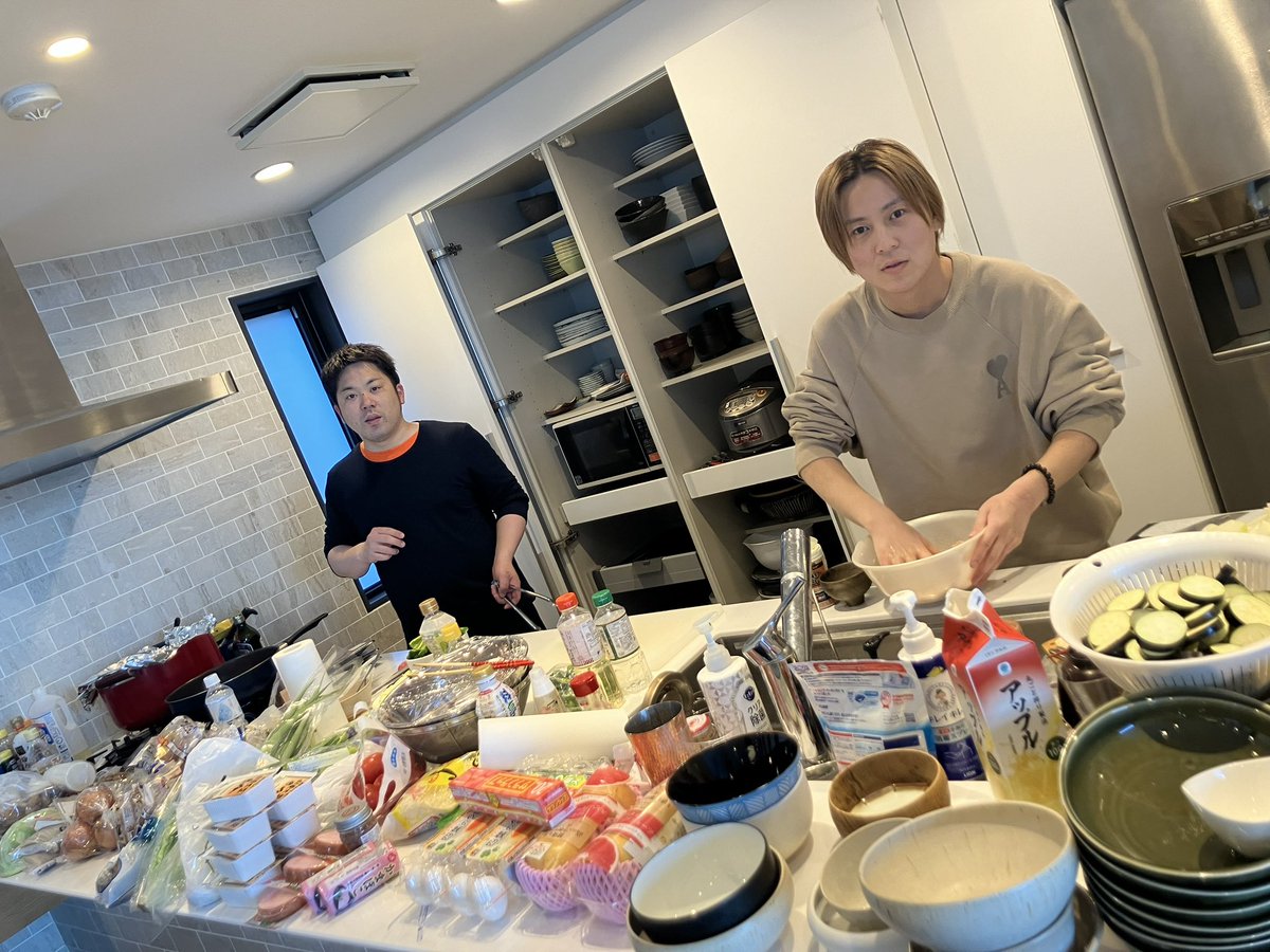 0chanryo0's tweet photo. 事務所旅行行きました！

クス飯デリバリーの次は出張編！

#ホスト #歌舞伎町
#ウマ娘 #アニメ #オタク
#トウカイテイオー
#ウマ娘好きと繋がりたい https://t.co/5T4n7HFsPi