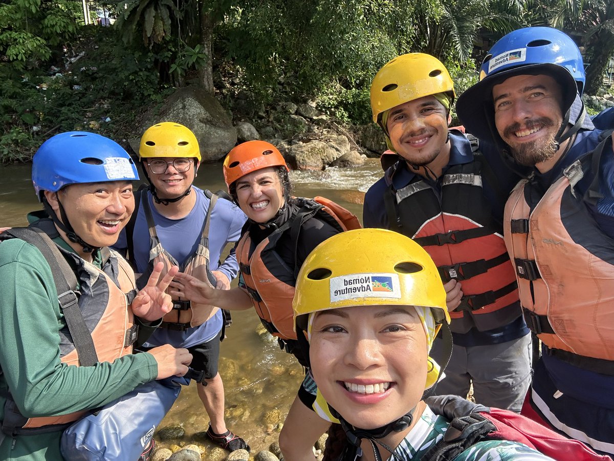 Teamwork makes the dream work! 
#Camp is always better when you have a great group of colleagues to go with! 

Thank you for organizing our amazing week, Amy Buchanan, YQ Tay, and the rest of the team!

#OutdoorEd #unplugging #malaysia #whitewaterrafting