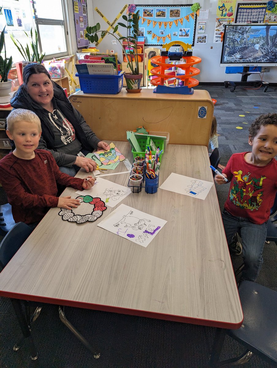 Loving choice time <a href="/PCSD_FV/">Fairview Elementary</a> #raiderstrong