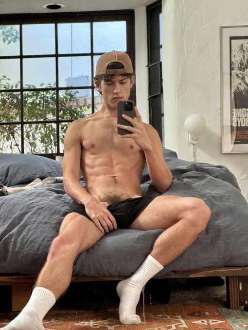 Watch Sean Ford's leaked NSFW photo on TwXstars