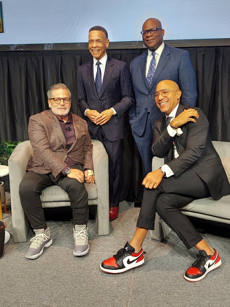 Couldn’t ask for a better conversation. <a href="/cavsdan/">Dan Gilbert</a> and <a href="/DennisArcherJr/">Dennis Archer, Jr.</a> had an extraodinary exchange at today’s <a href="/MIChronicle/">Michigan Chronicle</a> Pancakes and Politics. Truly amazing to see Dan back at it. Check out the full interview at MichiganChronicle.com or <a href="/Local4News/">Local 4 WDIV Detroit</a> on their streaming Local 4+