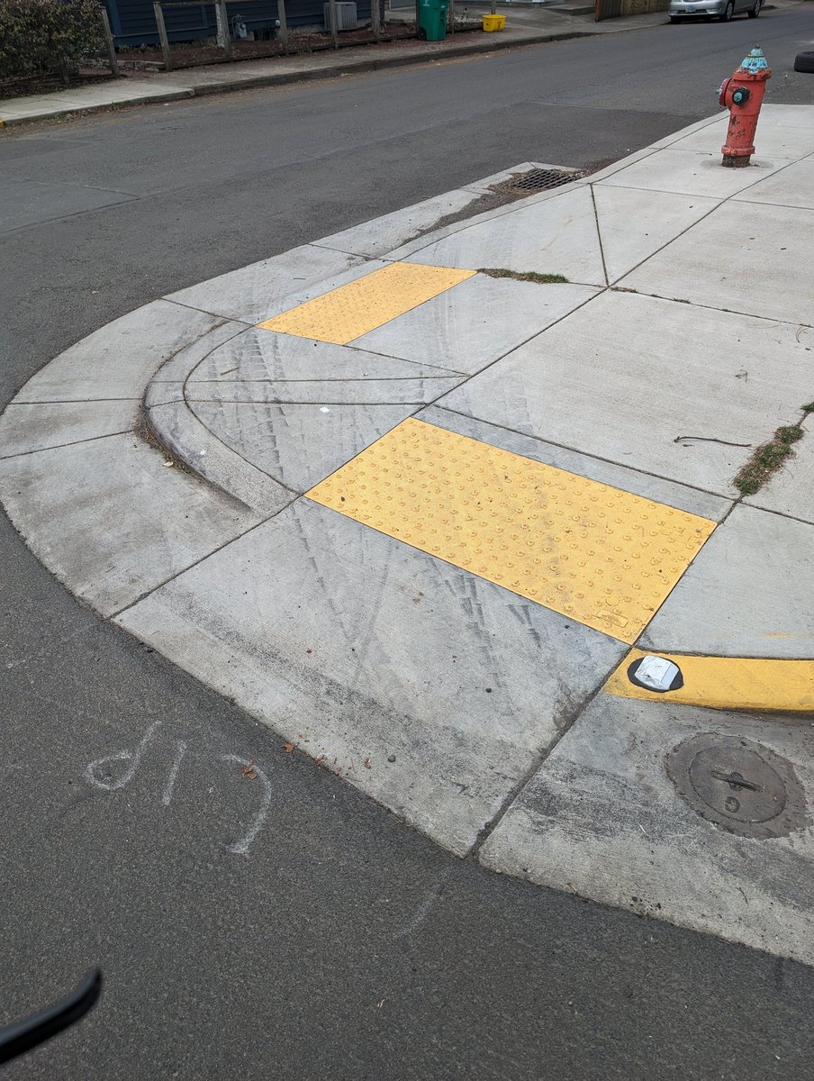 bondy_bradley's tweet image. Hey @PBOTinfo! Tons of corners like this in Lents are being constantly driven over. Perhaps ya'll should be adding bollards????? 

Does anyone at PBOT even know what a bollard is?
