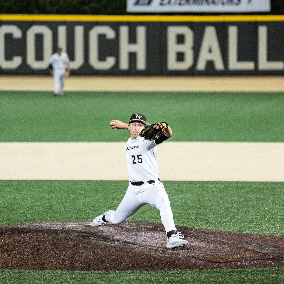 Pair of K's for Gunny 👋

#MTFY | #GoDeacs 🎩