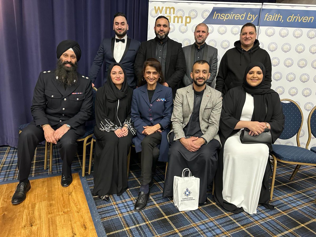 A warm welcome from CC Craig Guildford, followed by an insightful perspective about Ramadan from Sgt Chris Gallon @MoseleyHeathWMP & Chair of South Yorkshire AMP, Sgt Rebecca Deraz and the team at @WM_AMP 🌟 Derbyshire AMP look forward to seeing you all next year! 🤲🏽 📿 #Ramadan