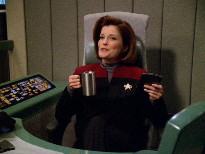 jaden1342's tweet image. DAY 3️⃣6️⃣8️⃣ OF RETWEETING UNTIL @StarTrekOnPPlus ANNOUNCES A #STARTREKLEGACY SERIES WITH @TerryMatalas AS SHOWRUNNER!

COFFEE? TEA? RAKTAJINO? WHAT’S A CAPTAIN TO DRINK DURING THOSE LATE NIGHTS &amp;amp; EARLY MORNINGS?

CONTINUE TO BE #BELOUD🖖 FOR MORE 25TH CENTURY TREK!