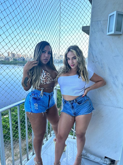 New content with this goddess coming very soon&hellip; 🔥  @PornAylla https://t.co/xw8NCLFtdw