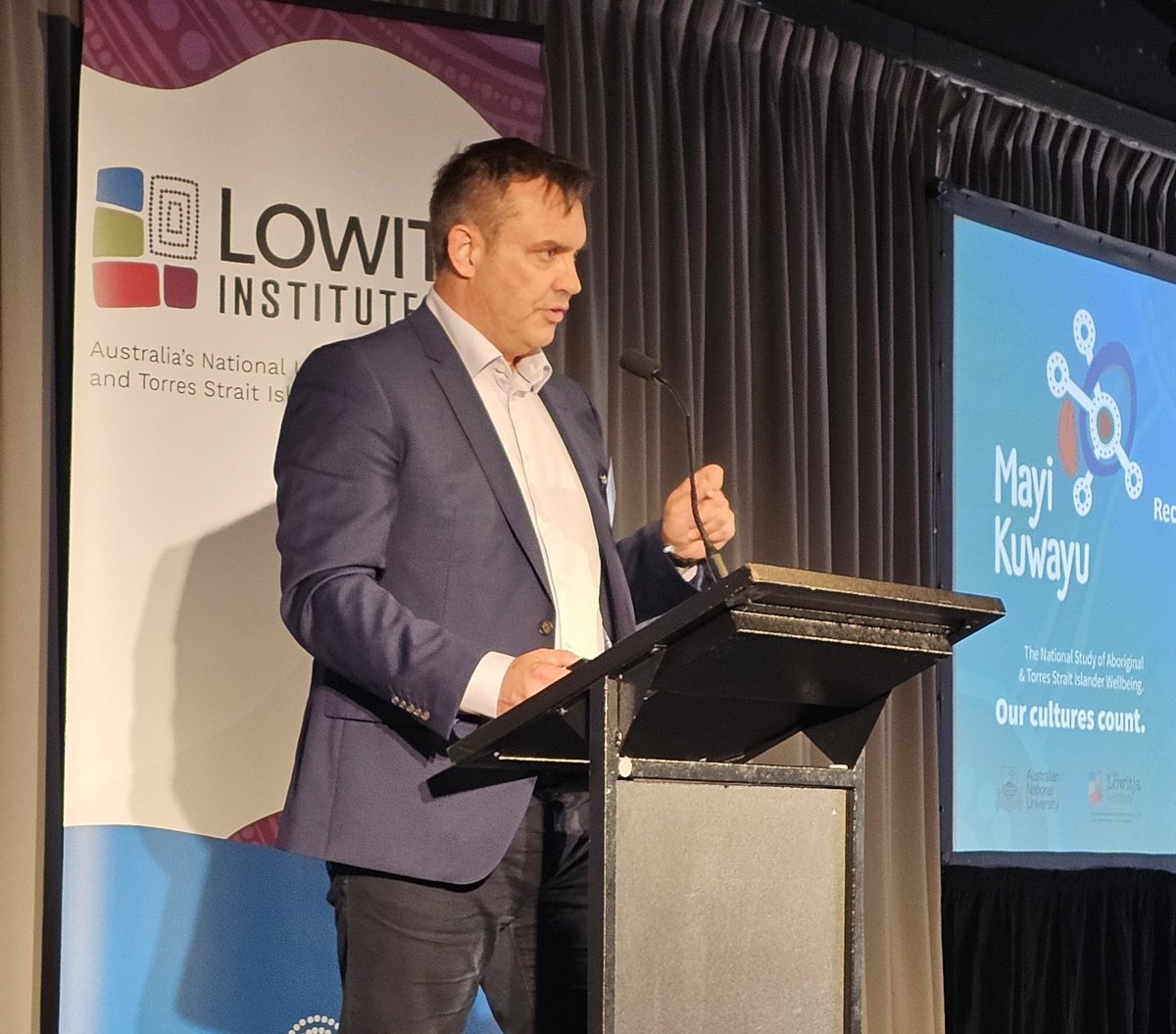 jaydefuller's tweet image. Prof Ray Lovett from posing the question &apos;are we in a crisis? (moving from racism as public health emergency)&apos; post-referendum as supported by the findings of @Mayi_Kuwayu at @LowitjaInstitut roundtable.