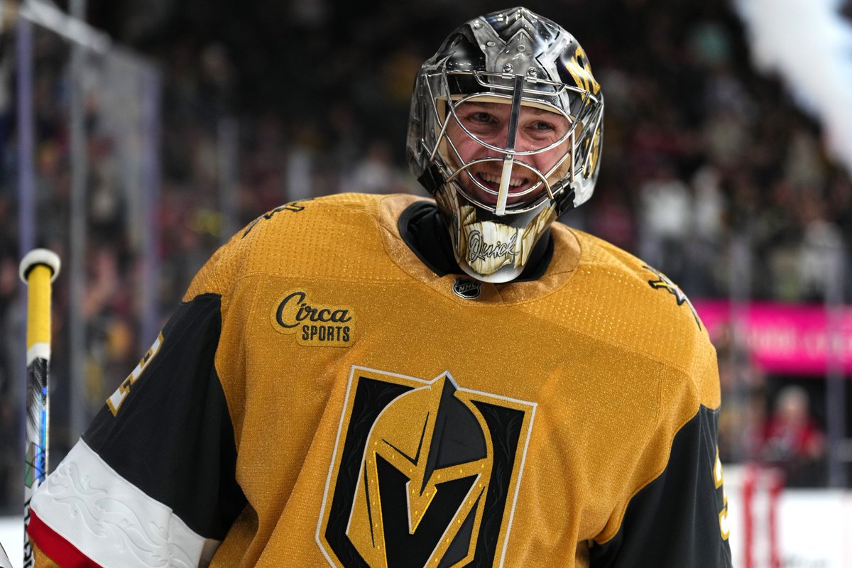 BR_OpenIce's tweet photo. Jonathan Quick is now TIED for the winningest U.S.-born goalie in NHL history with 391 wins 🗽🇺🇸 https://t.co/eUv3jsOZYb