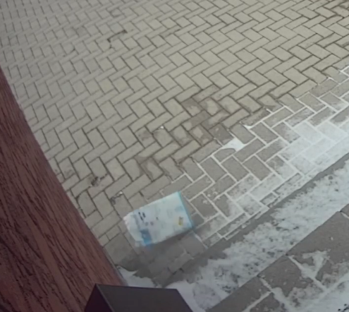 wave_oven's tweet image. Another package lost in the Canadian winter wind,
@amazonhelp! My account clearly states to leave packages in the mailbox, so why do your carriers ignore it? Leaving light packages on the doorstep is a recipe for them to get lost! 📦📷 #Amazon #LostPackage