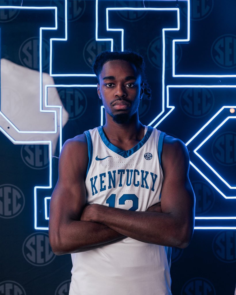 Couch_29's tweet image. Salute to Reeves. Moment wasn’t too big for him