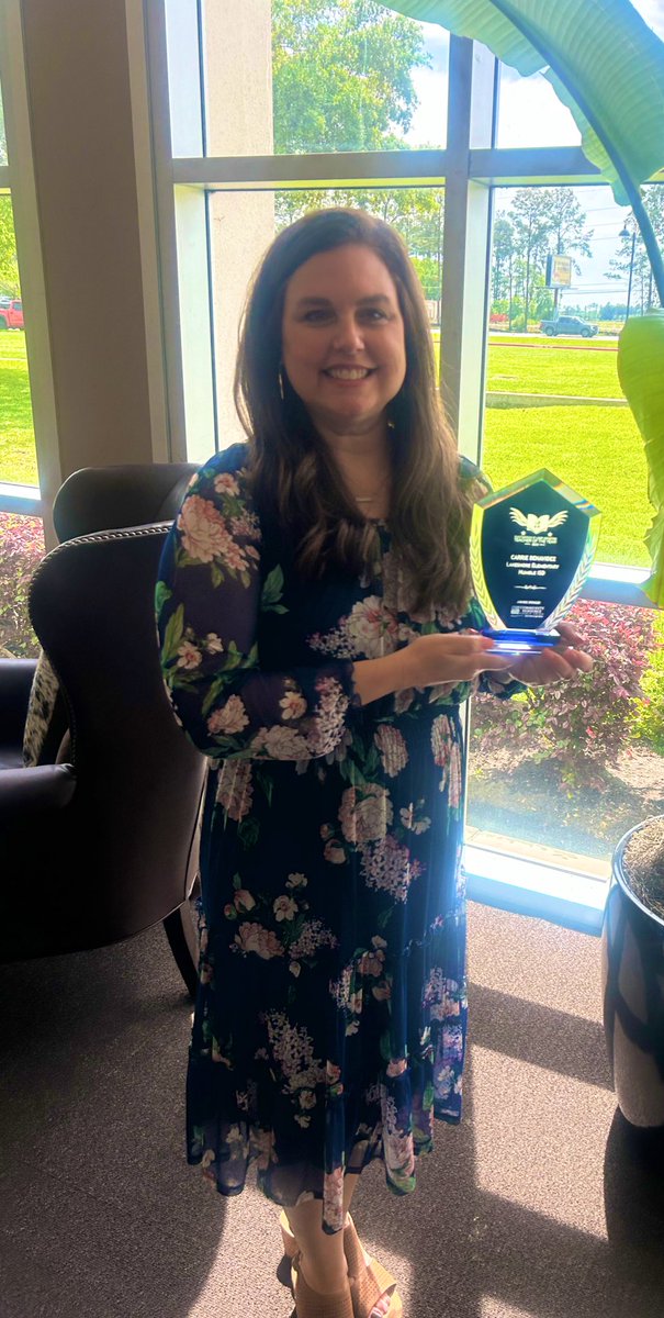 Thank you <a href="/PartnershipLH/">Partnership Lake Houston</a> for celebrating our <a href="/HumbleISD_LSE/">Lakeshore Elementary</a> TOY <a href="/benavideztech1/">Carrie Benavidez, M. Ed.</a> 🐾🎉🥳🎊Congratulations! 💛🐾