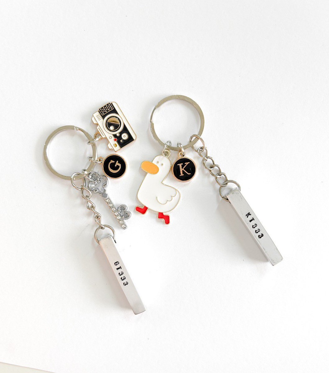 everything_effe's tweet image. ♡̩͙  พวงกุญแจ สลักชื่อ
꙳มีแผ่นสลักหลายแบบให้เลือก ✅
꒰•◡̎•꒱꙳105.- / ชิ้น ไม่รวมจี้
 ♡̶ มีจี้ให้เลือก 200+ น่ารักเยอะมาก ราคาจี้+10-20฿
˘͈ᵕ˘͈สั่งเยอะส่งฟรี  ✦  
.
#พวงกุญแจ #พวงกุญแจลูกปัด #ของขวัญ #ของขวัญปัจฉิม #สั่งทำ #ของดีบอกต่อ #พวงกุญแจสลักชื่อ