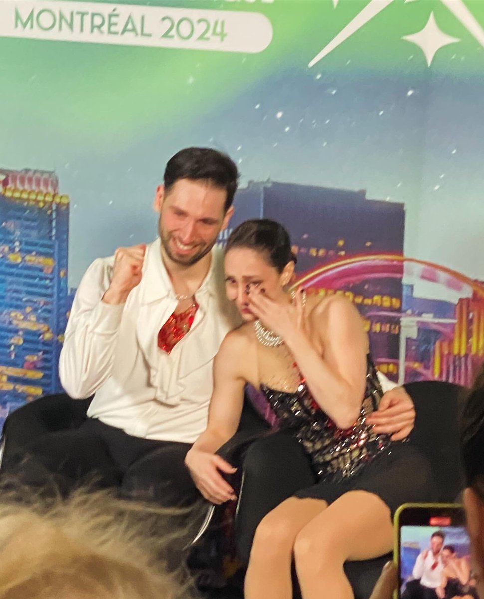 goldenskate's tweet photo. World Champions! 👏🏻👏🏻👏🏻🥇 Deanna Stellato-Dudek / Maxime Deschamps 🇨🇦

#WorldsMTL24 #WorldFigure https://t.co/KfmBUrX4yD