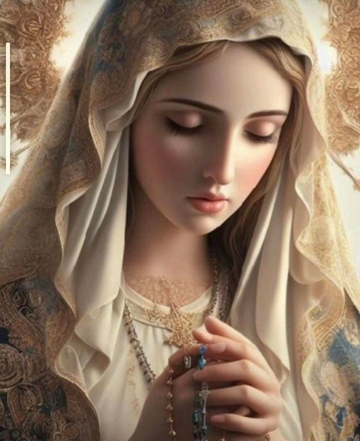 ✝️ Dios te salve, María, 
llena eres de gracia;
el Señor es contigo.
Bendita Tú eres 
entre todas las mujeres,
y bendito es el fruto de tu vientre, Jesús. 

Santa María, Madre de Dios,
ruega por nosotros, pecadores,
ahora y en la hora de nuestra muerte. Amén 🙏