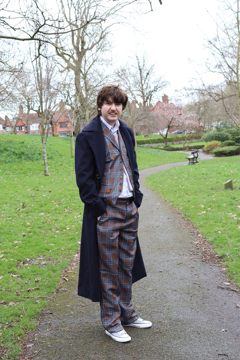 cosdaddycostume's tweet photo. 14th Doctor Cosplay❤❤❤
.
Hope more cosplayer are known
.
Cosplayer: Nicholas Crow(Facebok)
.
Costume by @cosdaddycostume
.
#DoctorWho #davidtennant #cosdaddy https://t.co/Xqg10KyJ9B
