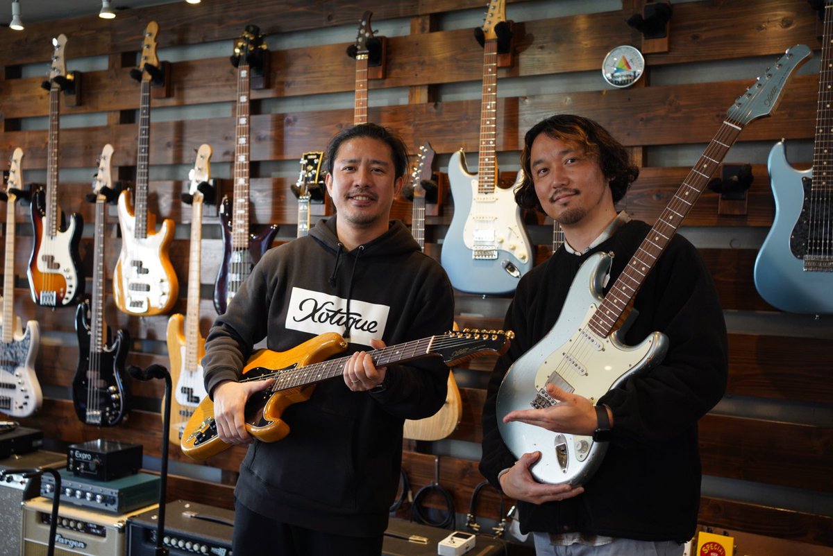 Xotique赤坂にお邪魔しました🤙

stilblu、NAGI GUITARSのディーラーとして私達の考えや意図に深い造詣を持って取り扱っていただいている本田店長

Xotic、ZVEX、Dr.Zの代理店としてお世話になっているPCIの黒川さん

プロショップながらアットホームでいつも非常に心地よい空間🙏🙏

#Xotique #xotic