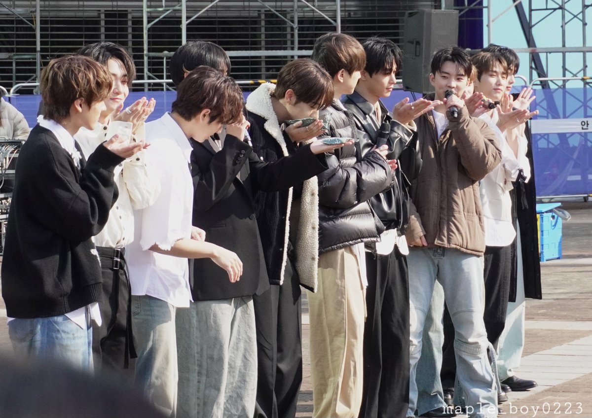 cham 🍁🌙 tweet media