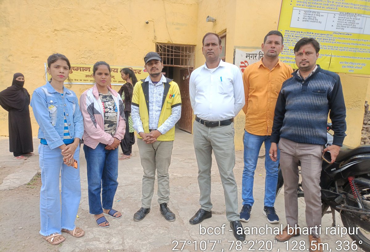 MistyBharti's tweet photo. एंबेड प्रोजेक्ट फैमिली हेल्थ इंडिया  आगरा में एक्सपोजर विजिट के दौरान  घरेलू विजिट कराया गया साथ में स्कूल .यूपीएससी विजिट किया गया डेंगू मलेरिया रोकथाम हेतु जानकारी दी@Avdheshsingh_ @RaipurDistrict @sksomya @rajesh_amh #Embed2EndDengu #Embed2EndMalaria @GodrejGroup https://t.co/ym6A1v3jVN