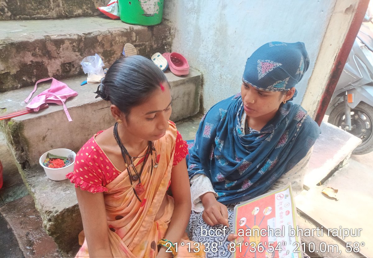 एंबेड परियोजना फैमिली हेल्थ इंडिया टीम रायपुर द्वारा एरिया में चौपाल के द्वारान बुखार सर्वे करते हुए लोगों को डेंगु मलेरिया रोकथाम हेतु जानकारी दी गई <a href="/Avdheshsingh_/">Avdhesh Singh</a> <a href="/RaipurDistrict/">Raipur</a> <a href="/sksomya/">Som Sharma</a> <a href="/rajesh_amh/">Rajesh Mishra</a> #Embed2EndDengue #Embed2EndMalaria @GodrejGroup