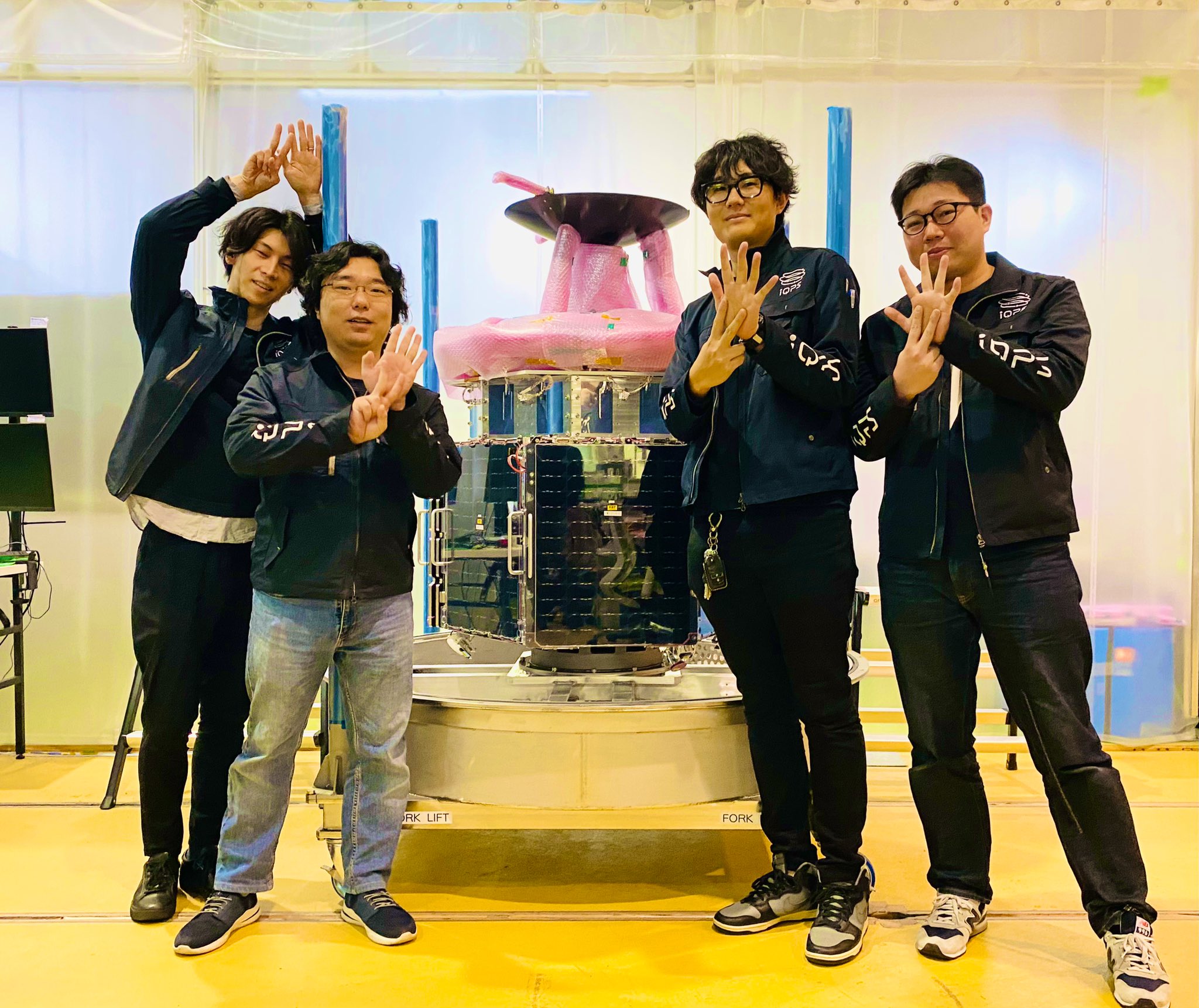 希少 Yakult 社員 紀章 バッジ 社員バッジ・校章