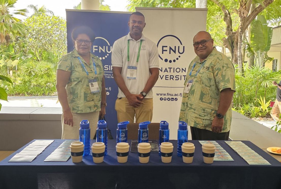 FNUFiji's tweet photo. 📌 The FNU team is grateful to have the Permanent Secretary for the Ministry of Youth and Sports, Mr Meli Nacuva visit our booth today at the ‘Step Up Oceania Conference 2.0’ hosted by the Oceania National Olympic Committees (ONOC).

#TeamFNU #NoquFNU #HumaraFNU #CHE #Sports https://t.co/nrEhG1XSDd