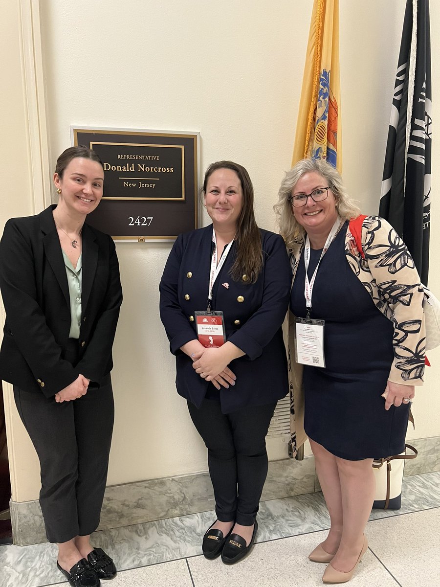 MrsBaksa's tweet photo. @DonaldNorcross thanks to Carly McIntyre for taking the time to learn about Kristen Shafer Englert, a Jersey girl &amp; one of the 5 women named in #ElliesLaw . Hopeful that Rep Norcross will co-sponsor and support this critical funding for #1in50 @BAFOUND @thebeefoundatio https://t.co/2d2urbJdWA