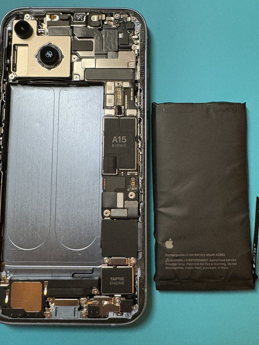 case_ya_com_ngt's tweet photo. 電源が入らなくなったiPhone14
なんか背面がもっこりしてるような...

無事バッテリー交換で復活！膨張してました🥲

#にいがた #新潟 #新潟市 #江南区 #東区 #北区 #秋葉区 #南区 #新発田市 #五泉市 #阿賀野市 #スマホ買取 #スマホ修理 #イオンモール新潟南 #iPhone修理 https://t.co/BnBKbhplcn