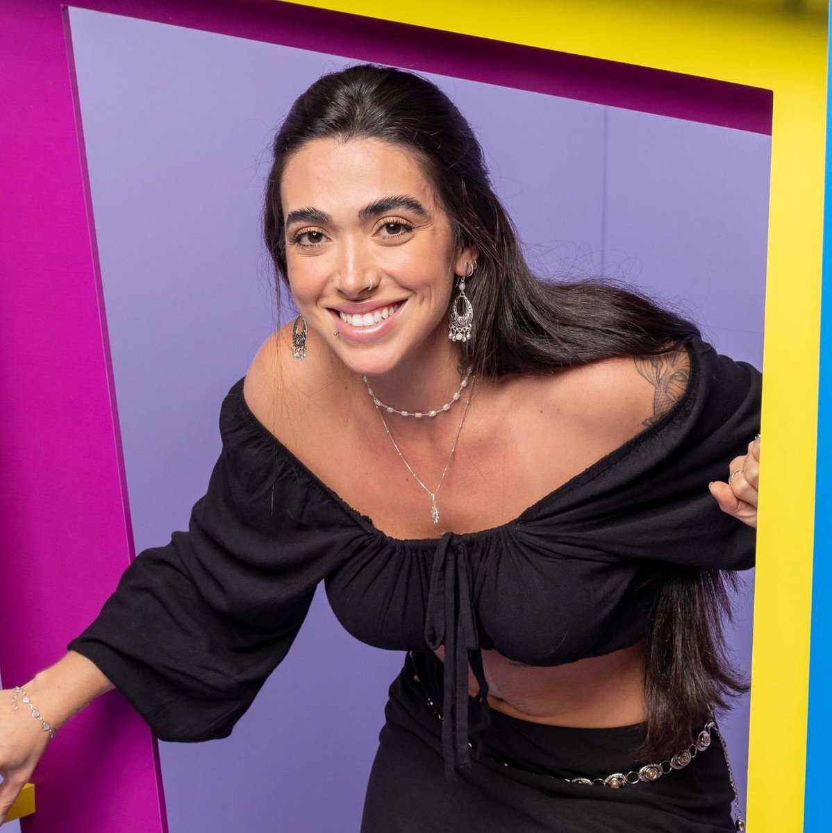 👑LIDER: GIOVANNA é a Líder da semana, GOSTARAM?

🔁 • NÃO 
❤️ • SIM

#BBB24