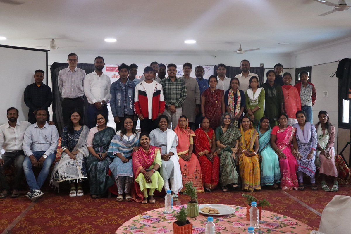 phrsindia's tweet photo. State level consultation- share experiences and learning’s from gender-nutrition project in Sarguja district Chhattisgarh. Attended level Civil Society Organisations, young men, women and girls from the community. 
@rupa2409 @shahnawaz505 @RishitaMaiti @weareraman https://t.co/JaOKWfAQ0y