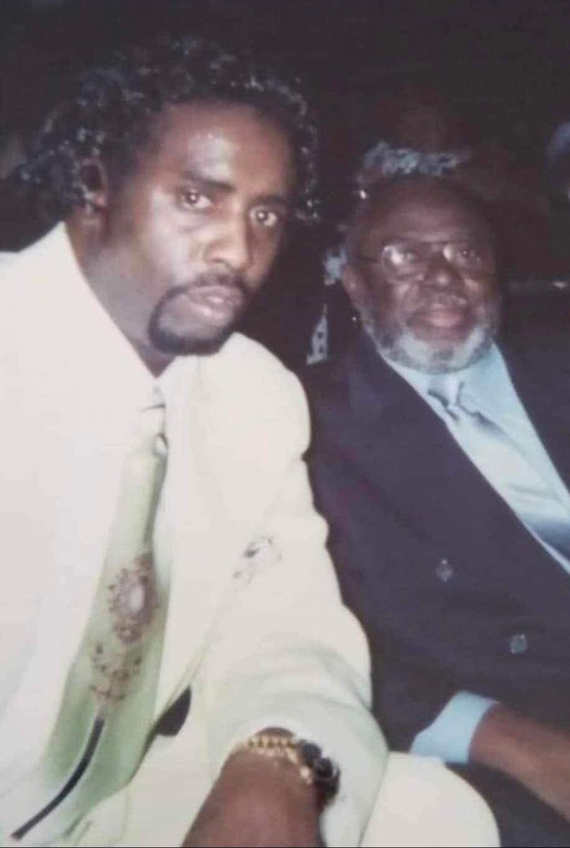 BigJQker1911's tweet photo. Im gon tell my kids that this was Puffy and T.D. Jakes. https://t.co/xvPbX32eaS