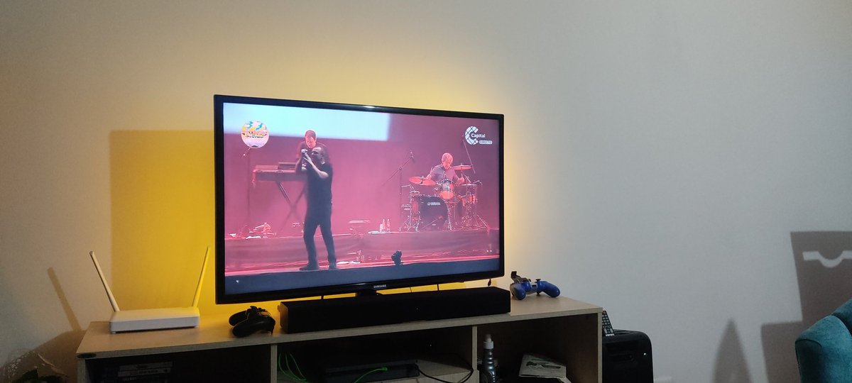 El plan de esta hora es ver #FutureIslands ya casi llega #LimpBizkit #FEP2024 #FEP #FEPporCapital