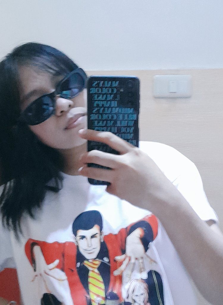 queenirish_'s tweet photo. Malabo pero malinaw kung sino ang bias ko sa HORI7ON 🐲💙
#AnchorSelcaDay #ANCSD
#HORI7ON #호라이즌
#WeAreOneForSeven
@HORI7ONofficial @HORI7ON_twt https://t.co/bBrVLpjuza