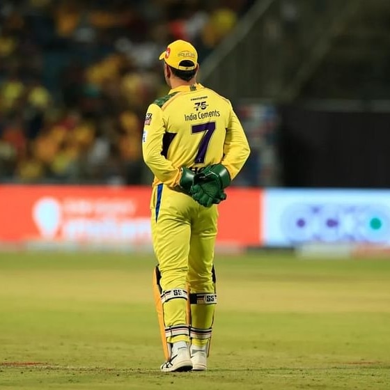 iiGARDINER's tweet photo. @msdhoni Ms Dhoni 💛 no more as A Captain👮... End of DHONI era... There are only emotions which remains in Our Heart... WHY?? 
O Captain My Captain 💔 
#MsDhoni #Csk #ipl2024 #Captain https://t.co/W877KPKz5r